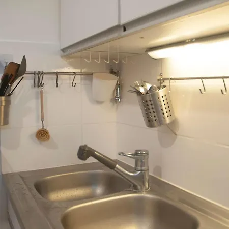 Very Nice Decorated Studio For 2 With Balcony شقة باريس