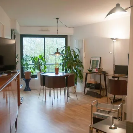 Very Nice Decorated Studio For 2 With Balcony باريس