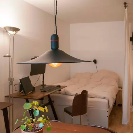 شقة Very Nice Decorated Studio For 2 With Balcony *